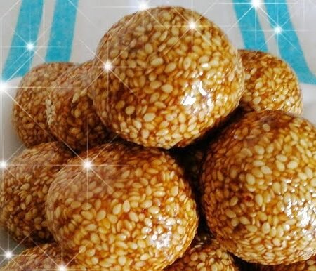 Jaggery mix Jaggery Shakkar Sesam Balls.